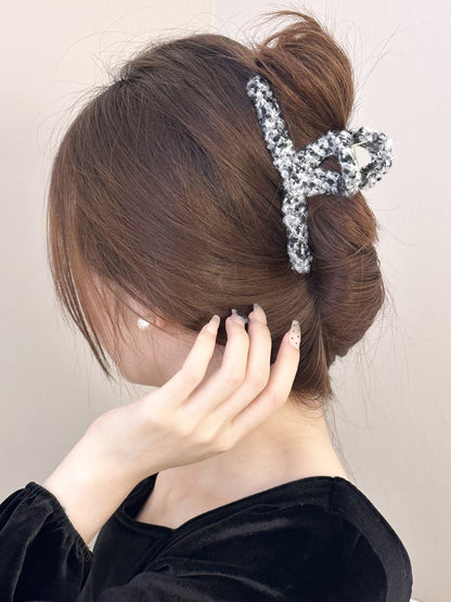 Contrast Hair Claw Clip